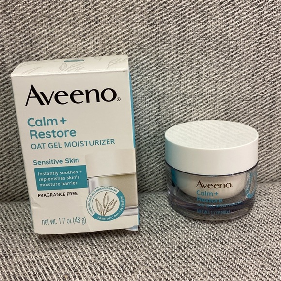 Aveeno Calm + Restore Oat Gel Facial Moisturizer for Sensitive Skin, 1.7 oz - Picture 1 of 6
